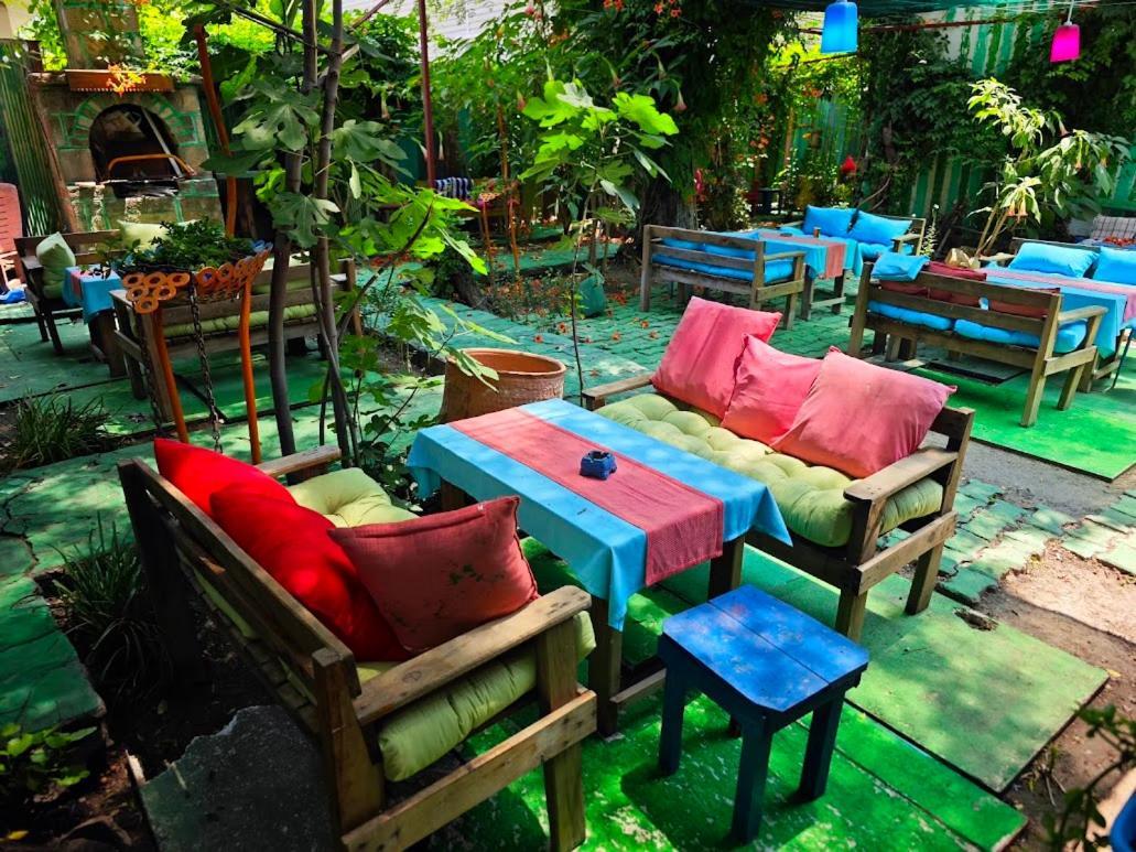 Tuana Garden Oda ve Kahvaltı Side