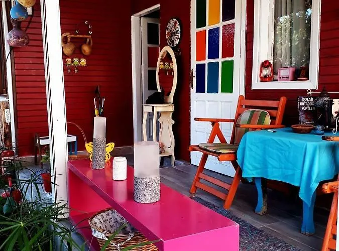 Side Tuana Garden Home