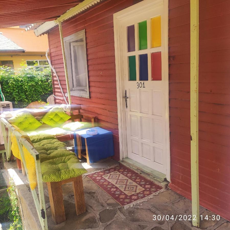 Tuana Garden Oda ve Kahvaltı Side