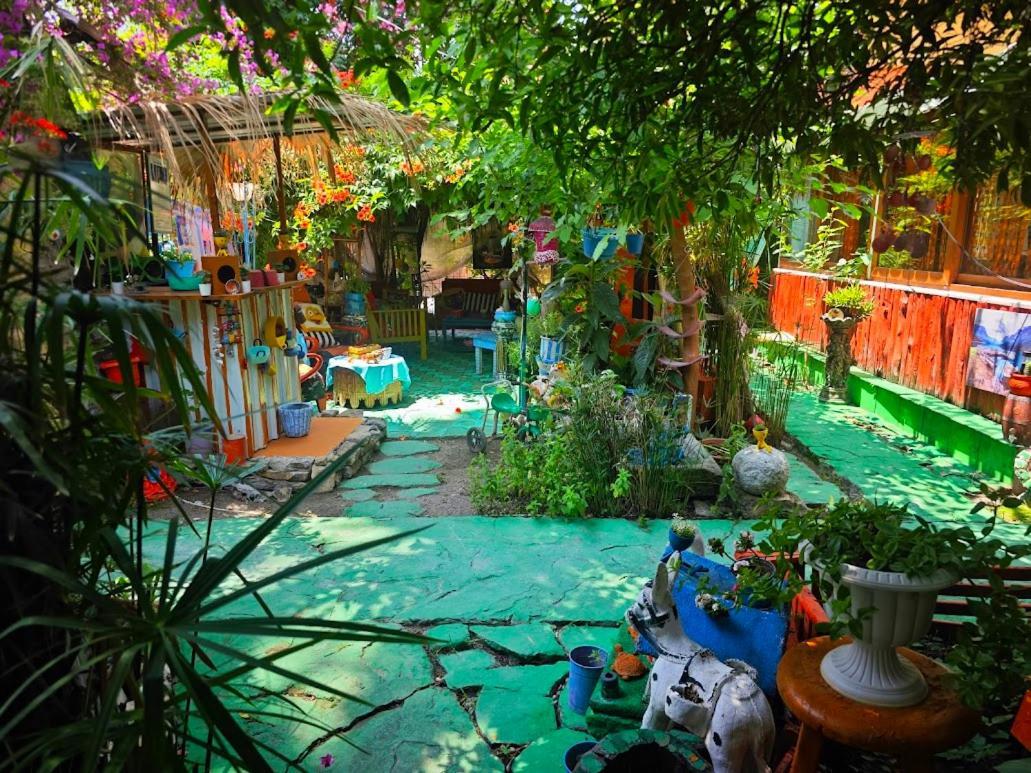 Tuana Garden