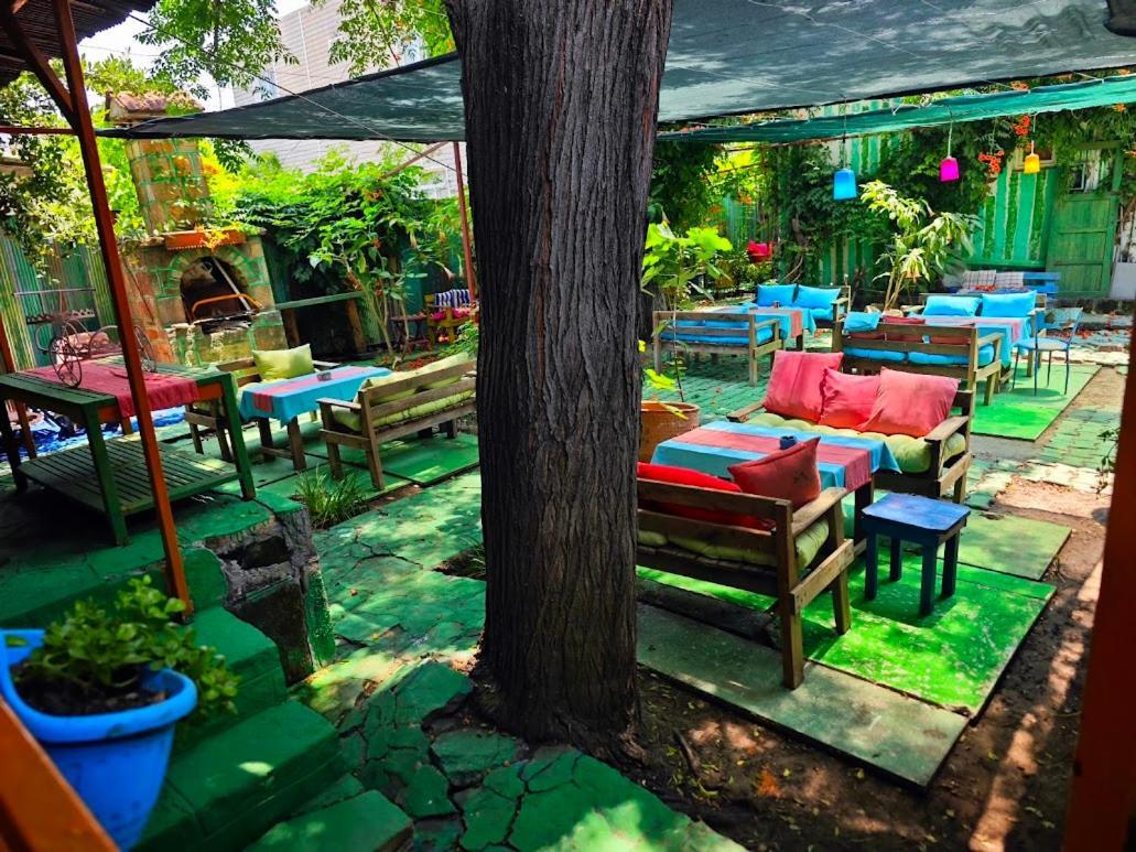 Tuana Garden * Side